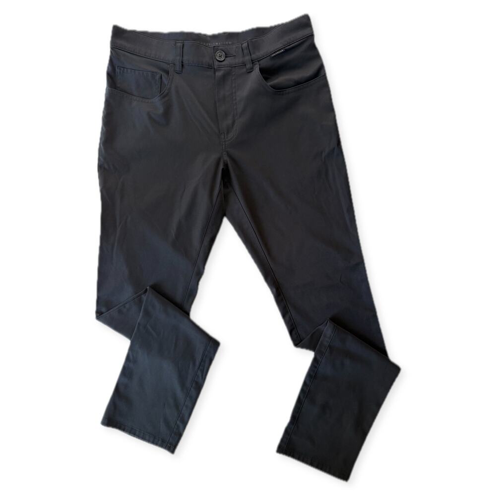 TravisMathew Black Golf Pants Size 30 Tapered Style HM7435 Mens
